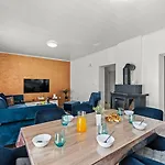 בית הארחה Sea View With Shared Pool 3*