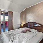 בית הארחה Sea View With Shared Pool פומר