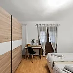 Sea View With Shared Pool 3* פומר