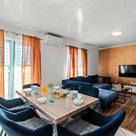 Sea View With Shared Pool ゲストハウス