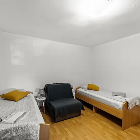 Sea View With Shared Pool ポメル