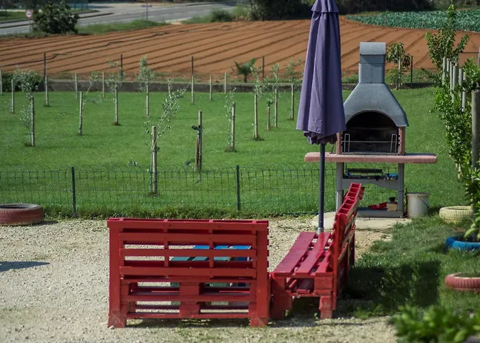 Sea View With Shared Pool 3* Pomer