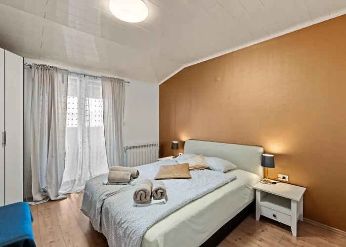 Sea View With Shared Pool Gasthuis