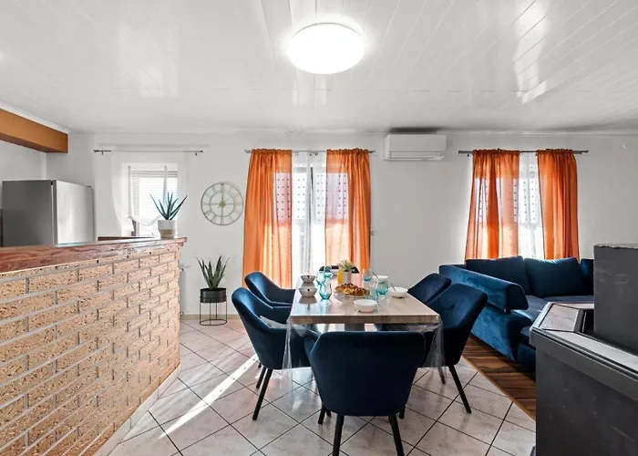 Sea View With Shared Pool Pomer