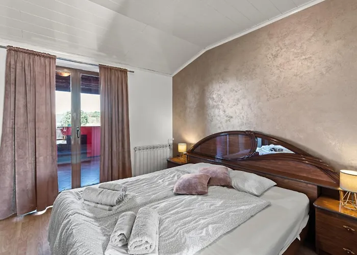 Gasthuis Sea View With Shared Pool Pomer