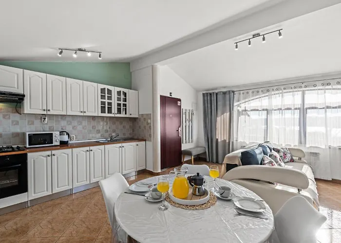 Sea View With Shared Pool Gasthuis Pomer