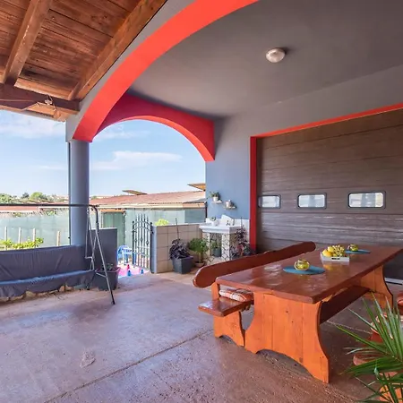 Sea View With Shared Pool
