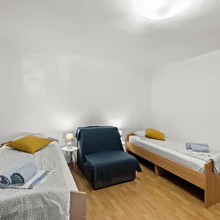 Sea View With Shared Pool 招待所