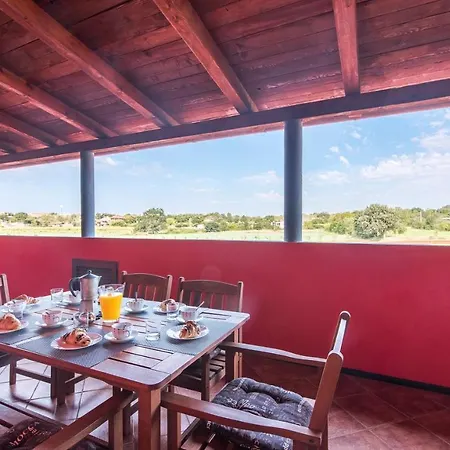 Sea View With Shared Pool Pensjonat 3*