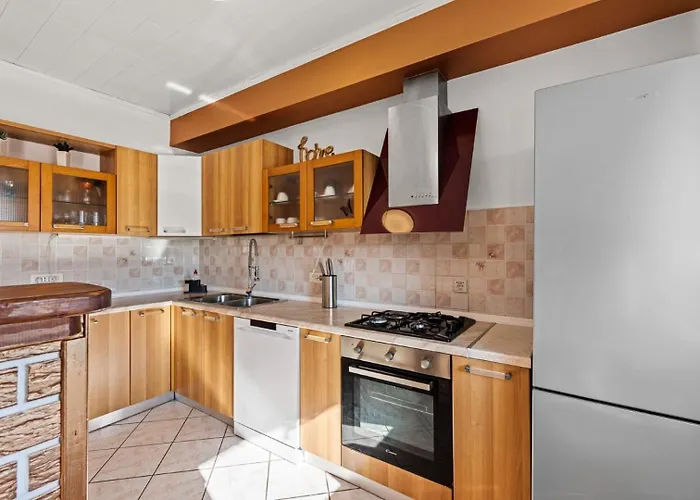 Sea View With Shared Pool 3*