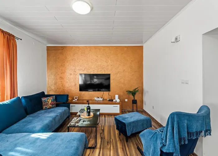 Sea View With Shared Pool Gæstehus Pomer