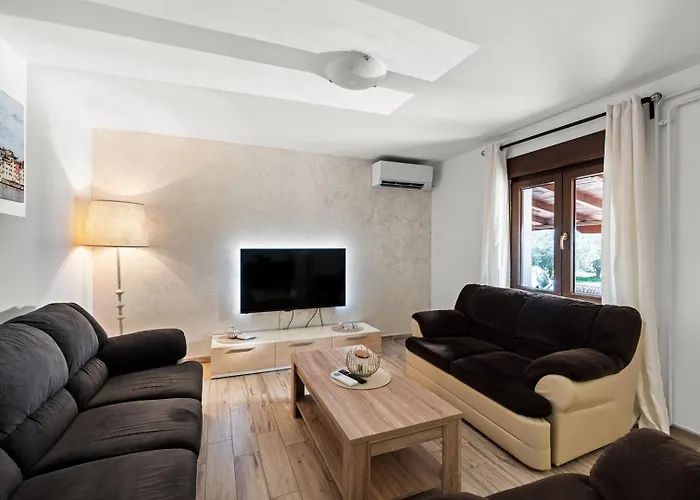 Sea View With Shared Pool Gæstehus