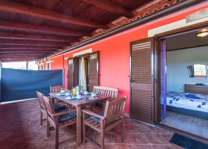 Sea View With Shared Pool Gæstehus