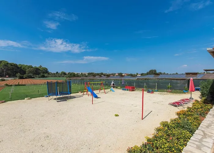 Sea View With Shared Pool Gæstehus