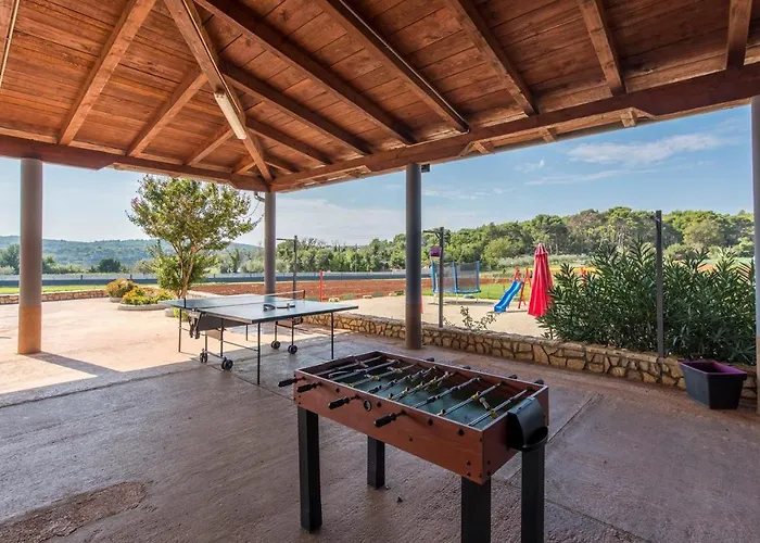 Gæstehus Sea View With Shared Pool Pomer