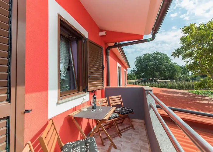 Sea View With Shared Pool 3*