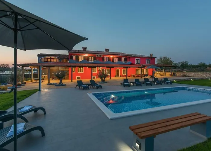 Sea View With Shared Pool Gæstehus Pomer